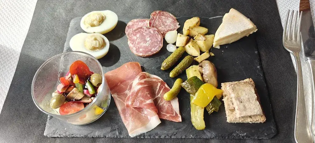 Les Grands Hommes_Gourdon_slider_image_2