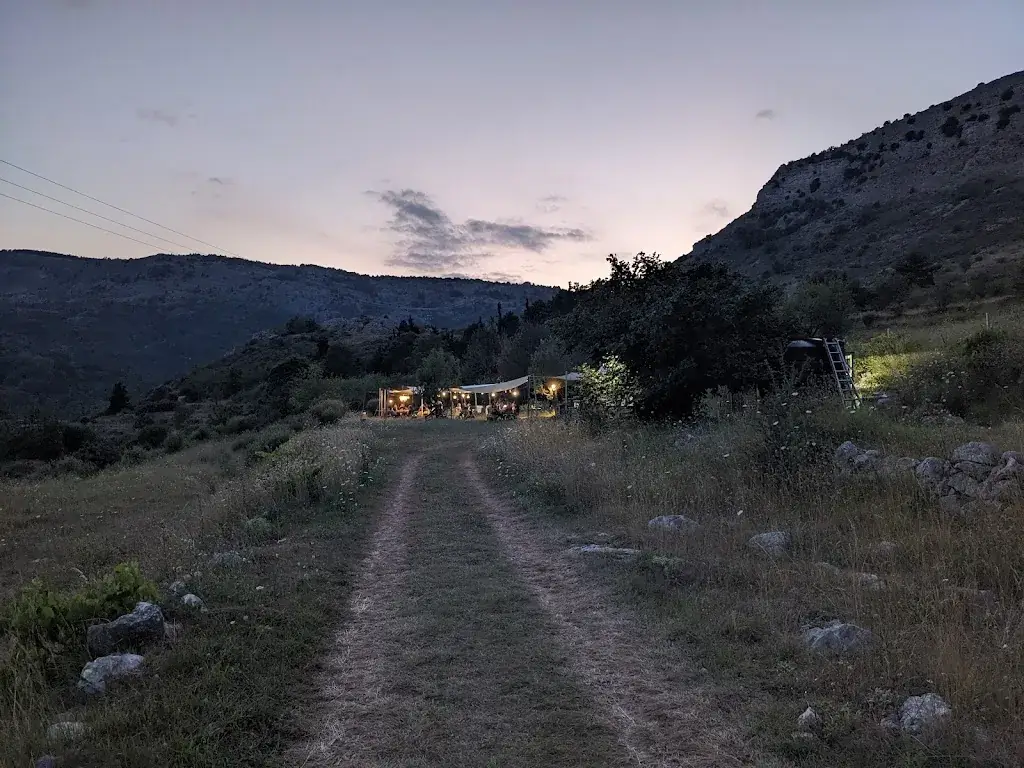 Bastien G0hl_CUISINER SES RÊVES SOUS LES ÉTOILES_Gourdon_review