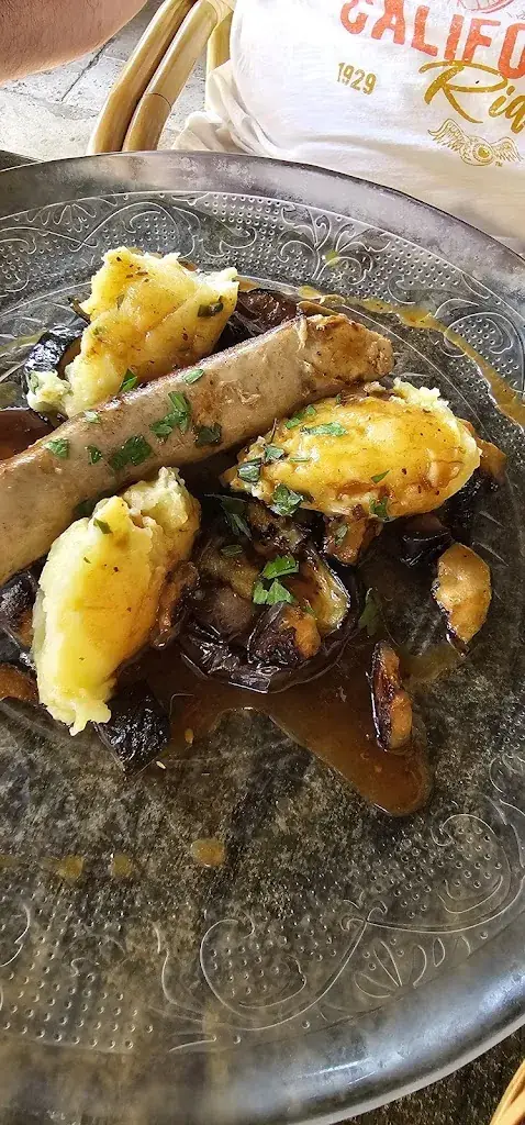 Virginie Sermadiras_O Bistrot_Gourdon_review