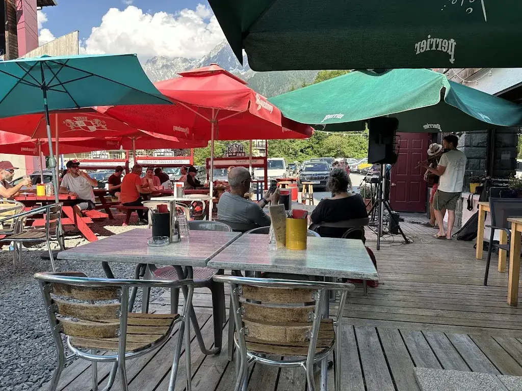 Kitsch Inn restaurant in Houches