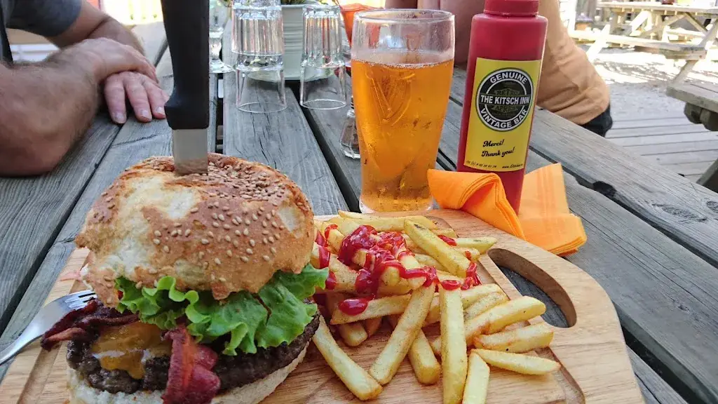 Kitsch Inn_Houches_slider_image_3