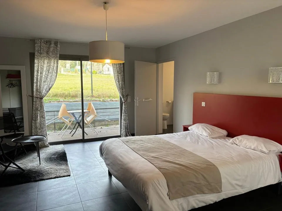 Logis Hôtel Relais des Garrigues_Grisolles_slider_image_2