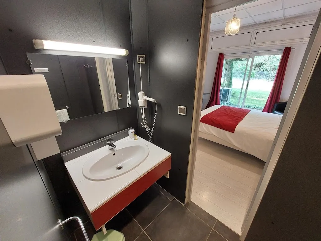 Logis Hôtel Relais des Garrigues_Grisolles_slider_image_3