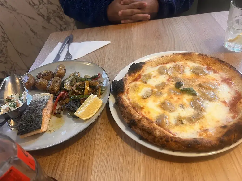 Hind Baageel_Mamma Giulia_Houches_review