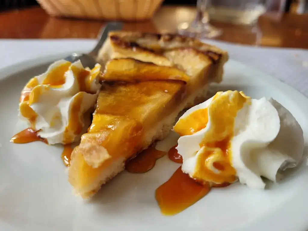 Christian ANNEREL_Hôtel Des Pyrénées_Laloubère_recensione