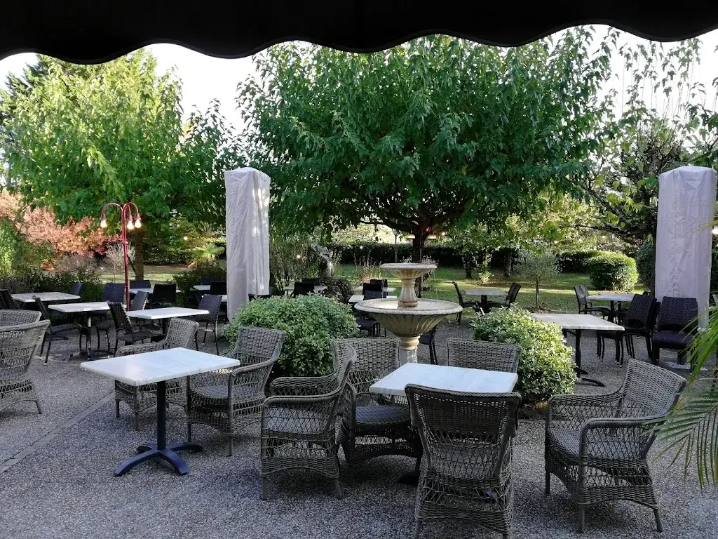 Laurie Nesbitt_Hostellerie Du Causse_Gramat_review