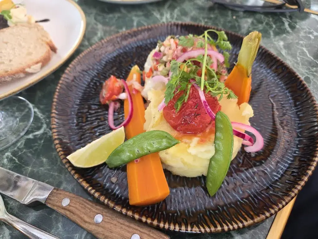 Viran Daluwatte_Le belvédère_Rocamadour_review