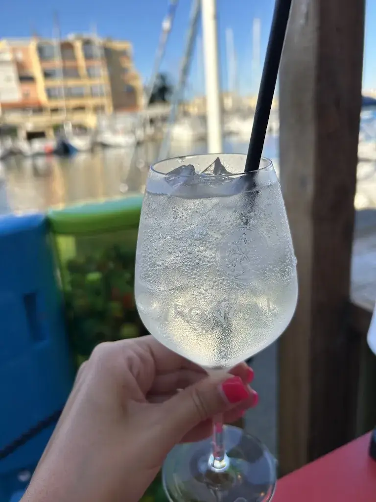 Jessica Delaval_la belle adresse_Gruissan_review