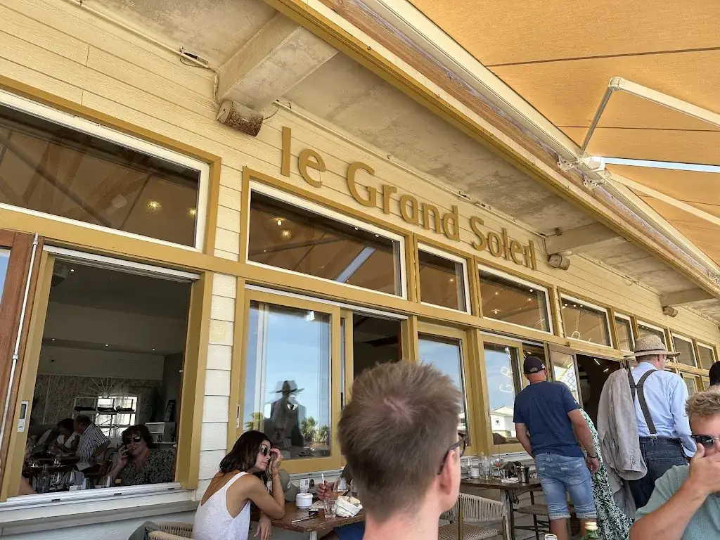 Paul Richardson_Le Grand Soleil_Gruissan_review