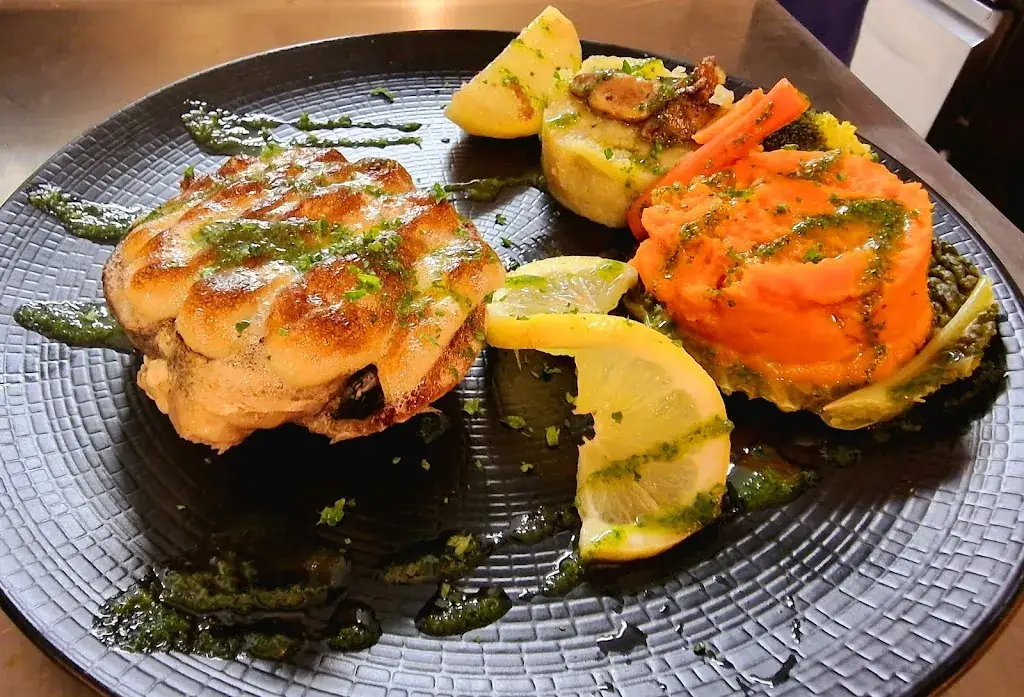 LES EFFLUVES SALINS_Gruissan_slider_image_3