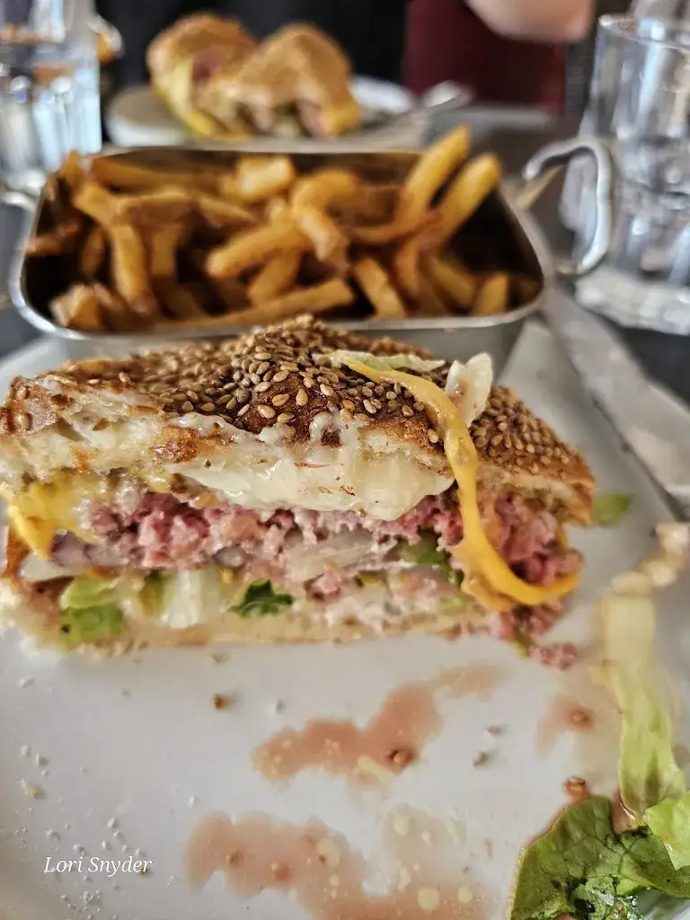 Lori Snyder_côte et plage_Gruissan_review