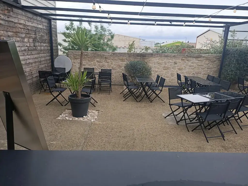 Restaurant-Bar à vin-Le 423_Jonquières-Saint-Vincent_slider_image_1