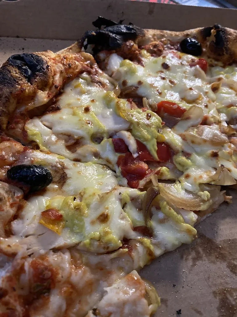 Pizza Romanza_Jonquières-Saint-Vincent_slider_image_2