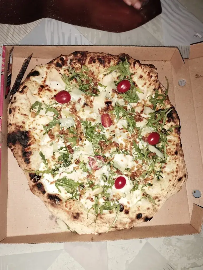 Menu_Le petit Jules pizzeria_Jonquières-Saint-Vincent_immagine_8