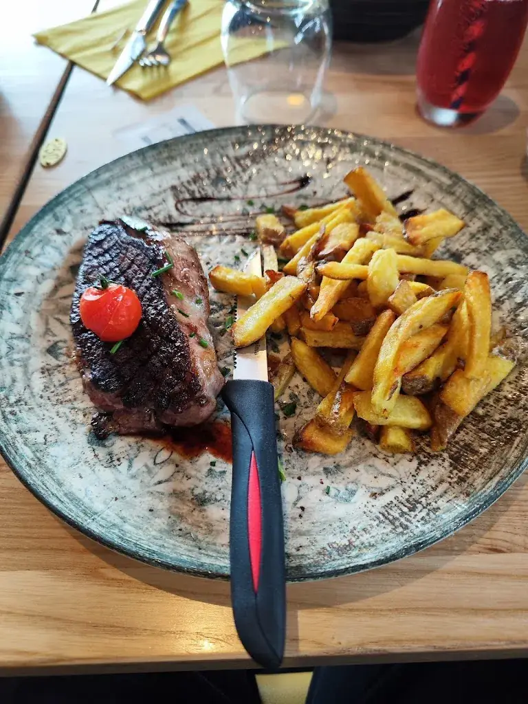 Megane Rsdci_La terrasse gourmande_Juillan_recensione