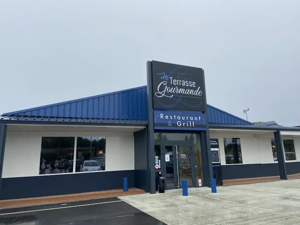 La terrasse gourmande_Juillan_slider_image_1