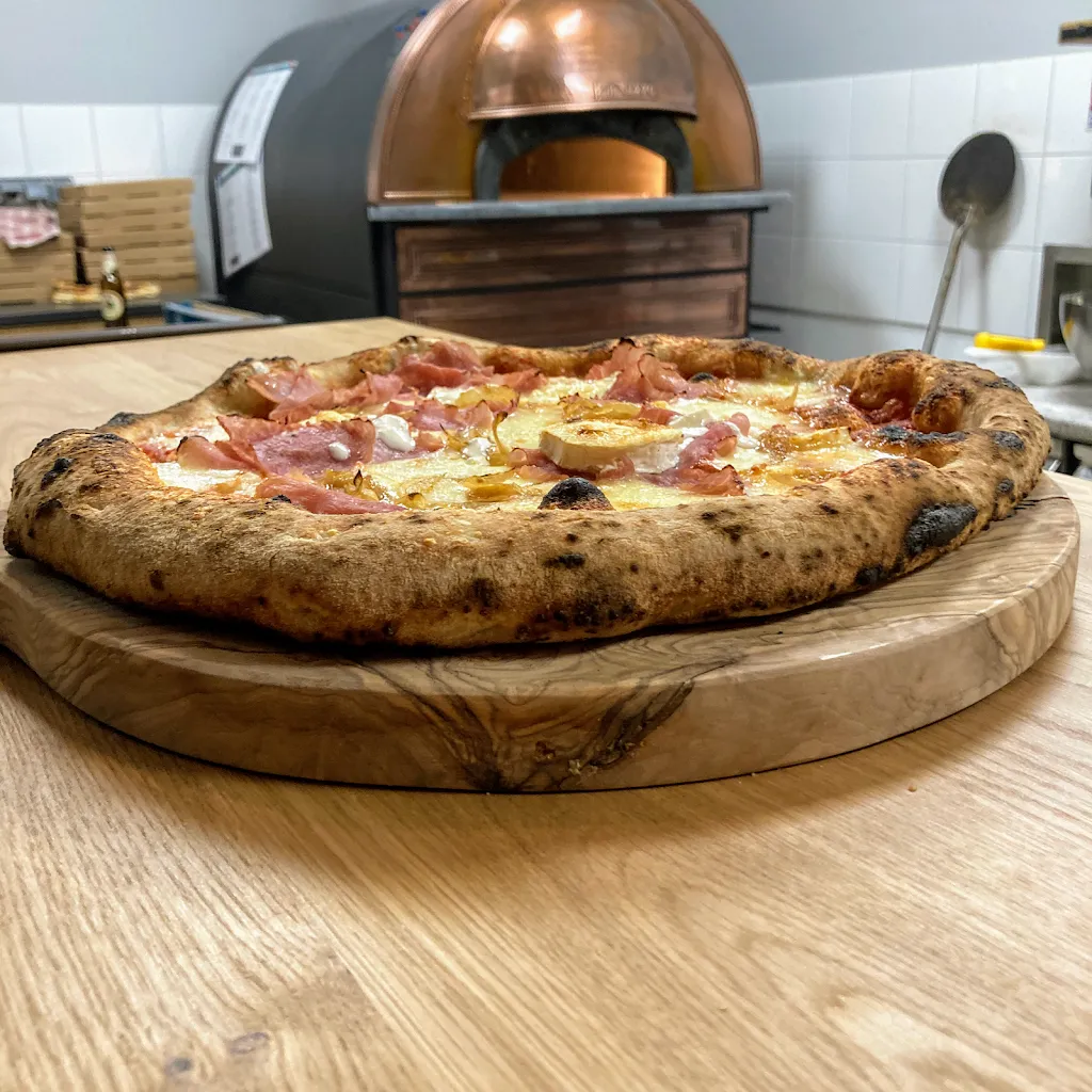 Petite Loucya_Juillan_slider_image_2