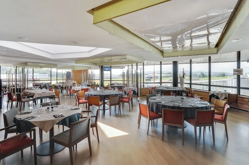 Côté-Py Restaurant_Juillan_slider_image_1