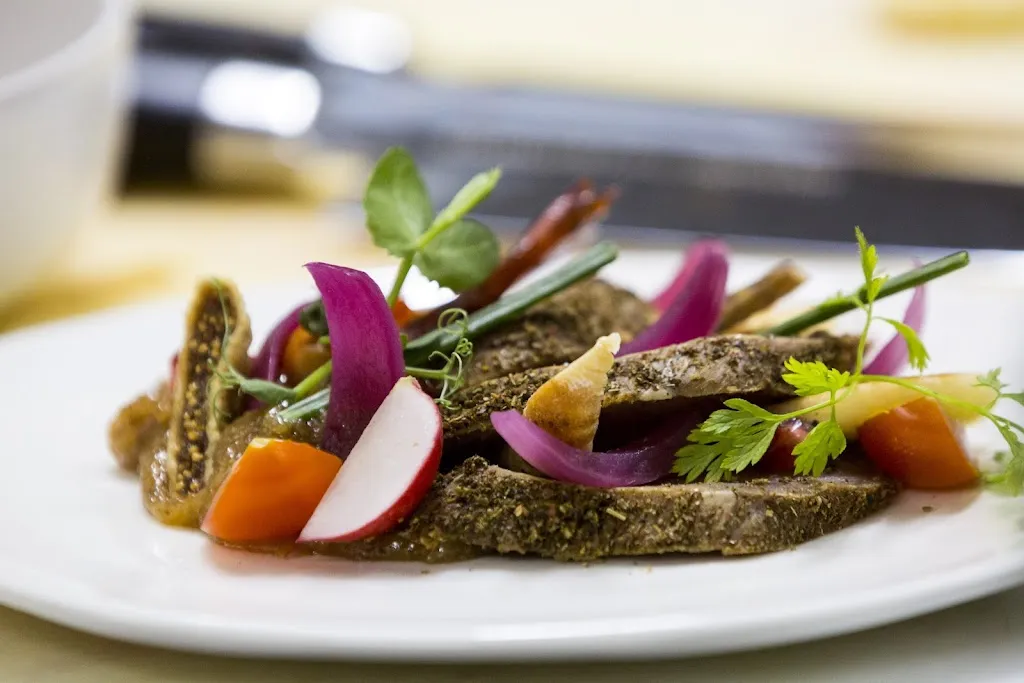 Côté-Py Restaurant_Juillan_slider_image_2