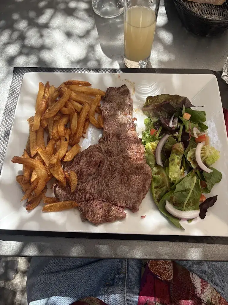 le square_Ille-sur-Têt_slider_image_3