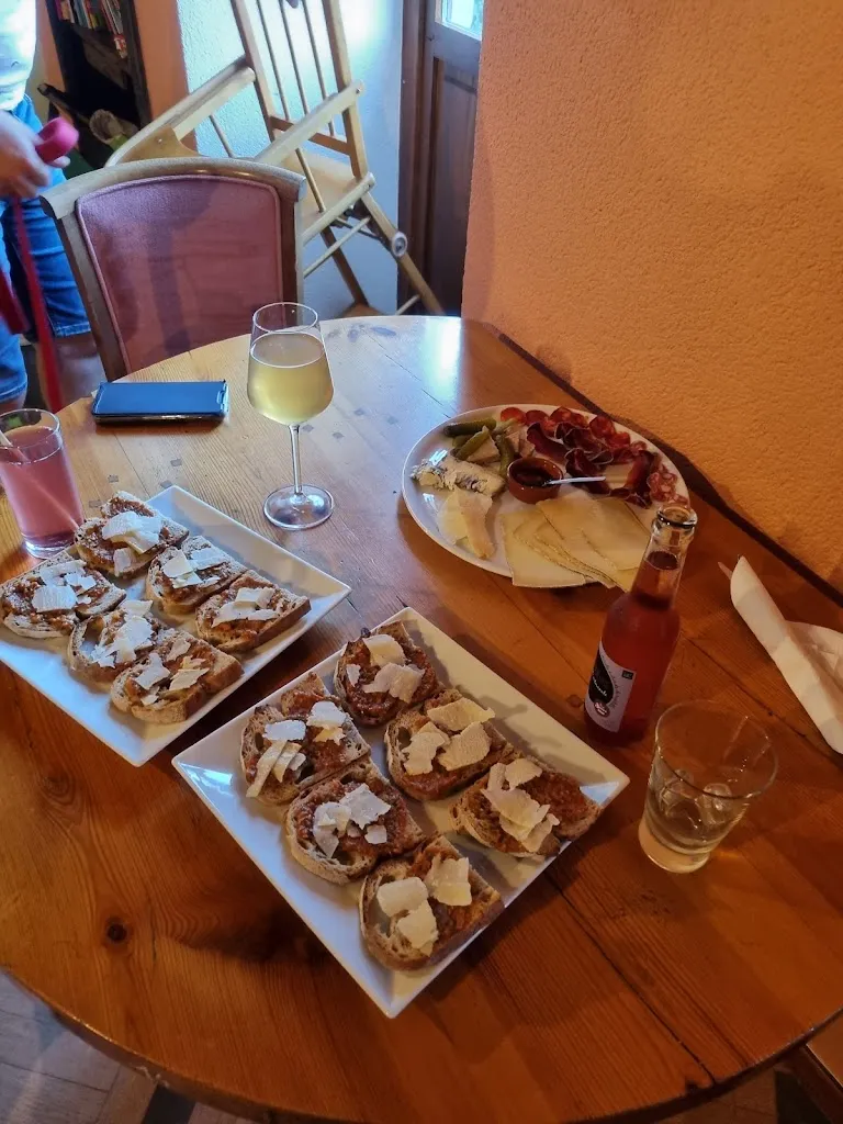 Menu_Le Moulin d'Auxillac : Restaurant (à 2 pas de la sortie de l'A75 !), bar, Hébergement. Au cœur d'un hameau de la Canourgue !_Canourgue_immagine_5