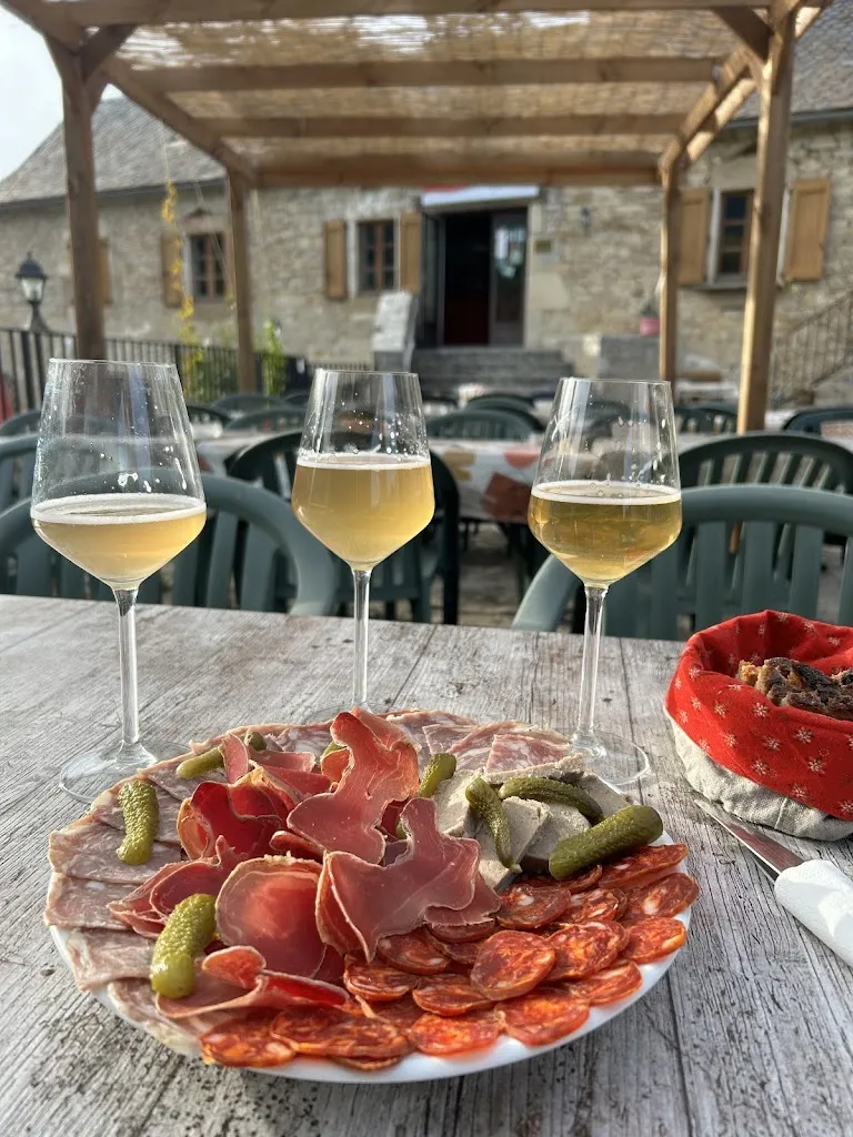 Menu_Le Moulin d'Auxillac : Restaurant (à 2 pas de la sortie de l'A75 !), bar, Hébergement. Au cœur d'un hameau de la Canourgue !_Canourgue_immagine_6