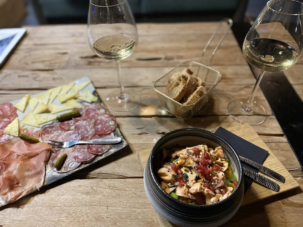 Kristel Käärik_The Wine Factory_Houches_review