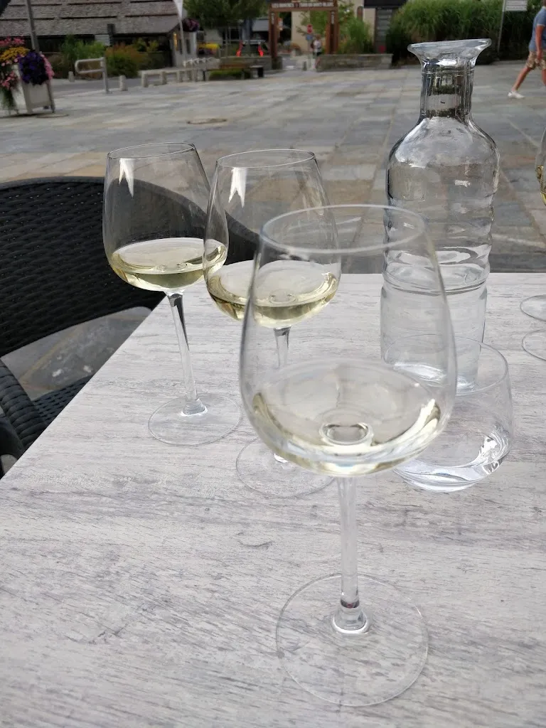 Egor Popelyaev_The Wine Factory_Houches_review