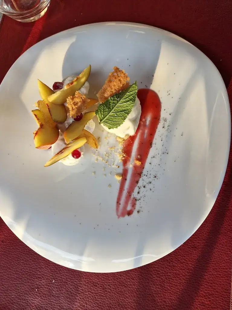Valerie HUGUES_Restaurant Les 2 Rives Logis_Banassac-Canilhac_review
