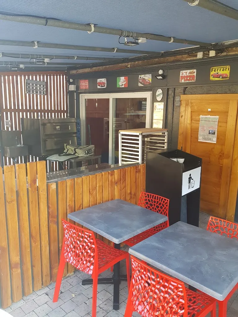 Fast Pizzas restaurant in Canourgue