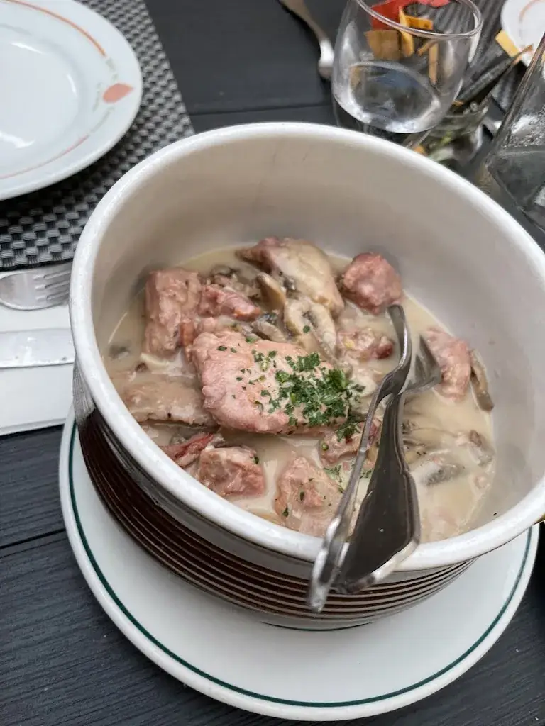 Aly Sacleux_Logis Hôtel du Commerce_Canourgue_review