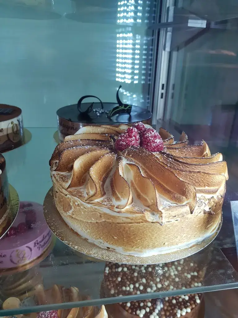 GIRARD GREGORY_Calmette_slider_image_2