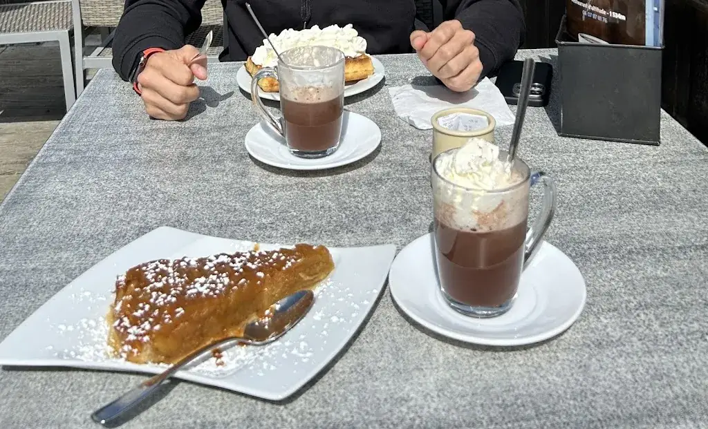 Silje Rong_Le Balcon de Merlet, restaurant du parc animalier _Houches_review