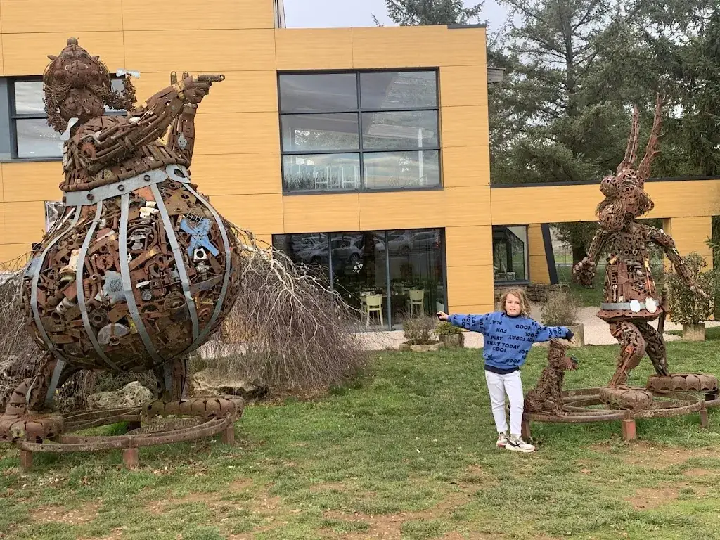 Tim Vancamp_Aire du Larzac A75_L'Hospitalet-du-Larzac_review