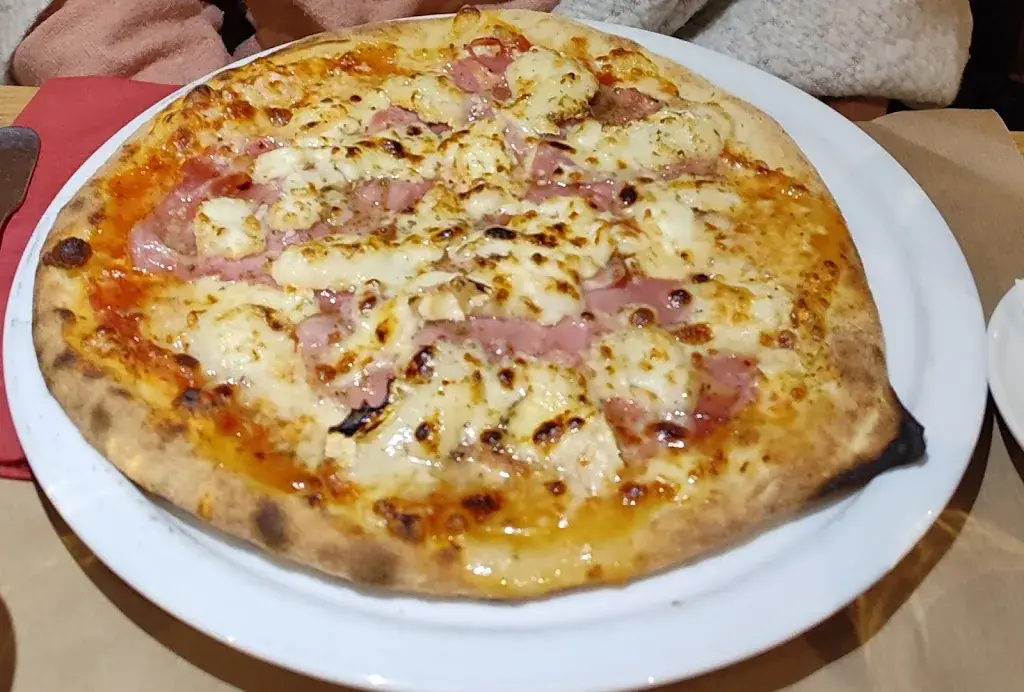 La Tour De Pizz'_Houches_slider_image_3