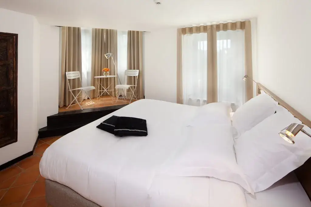 Château de Longcol_Fouillade_slider_image_1