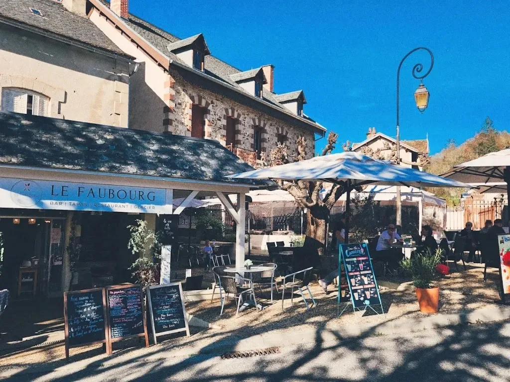 MINJOO PARK_Restaurant Le Faubourg Najac_Najac_review