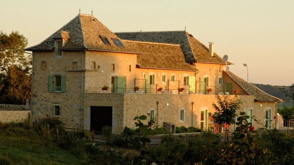 Logis Hôtel l'instant Mont le Viaur restaurant in Saint-André-de-Najac