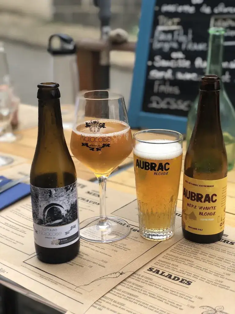 Kilian Palis_L'insolite_Najac_review