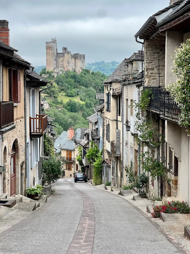 Kaleena Saladna_Restaurant l'Oustal del Barry_Najac_review