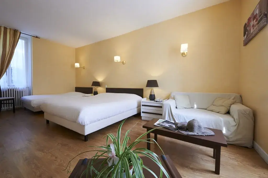 LOGIS HOTEL BELLE RIVE_Najac_slider_image_2