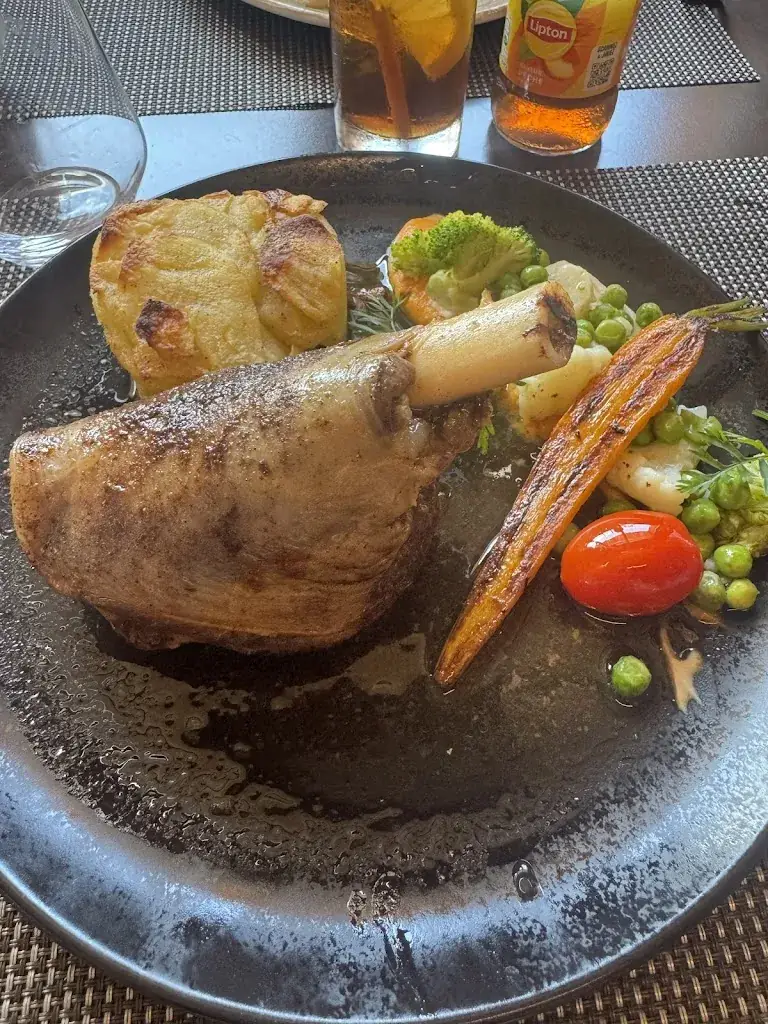 Kaouther Hemissi_Auberge de Collonges_Collonges-sous-Salève_review