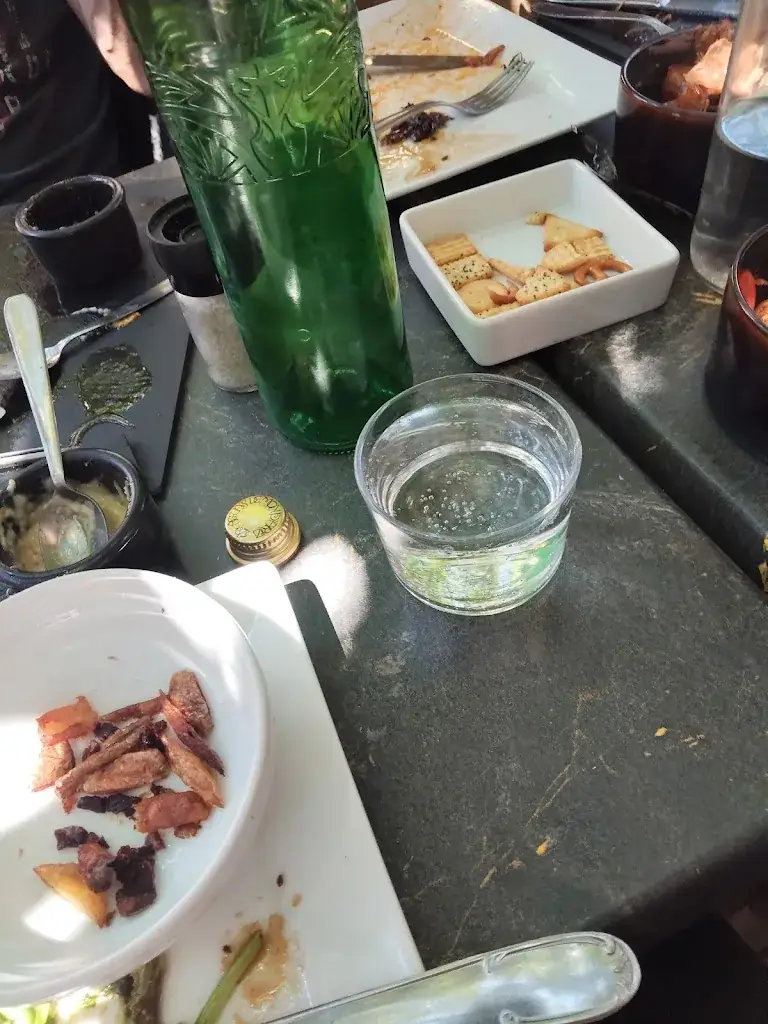 gladys glovert_Café National_Palme_review