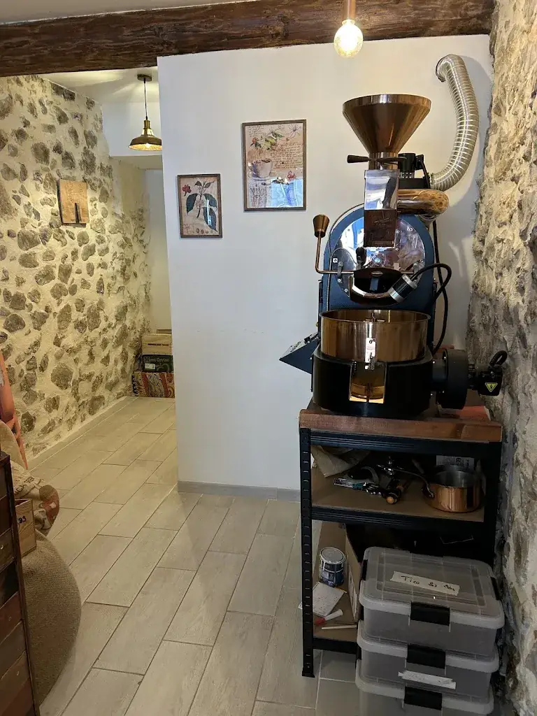 Jara Schmidt_MiJoo Café_Palme_review