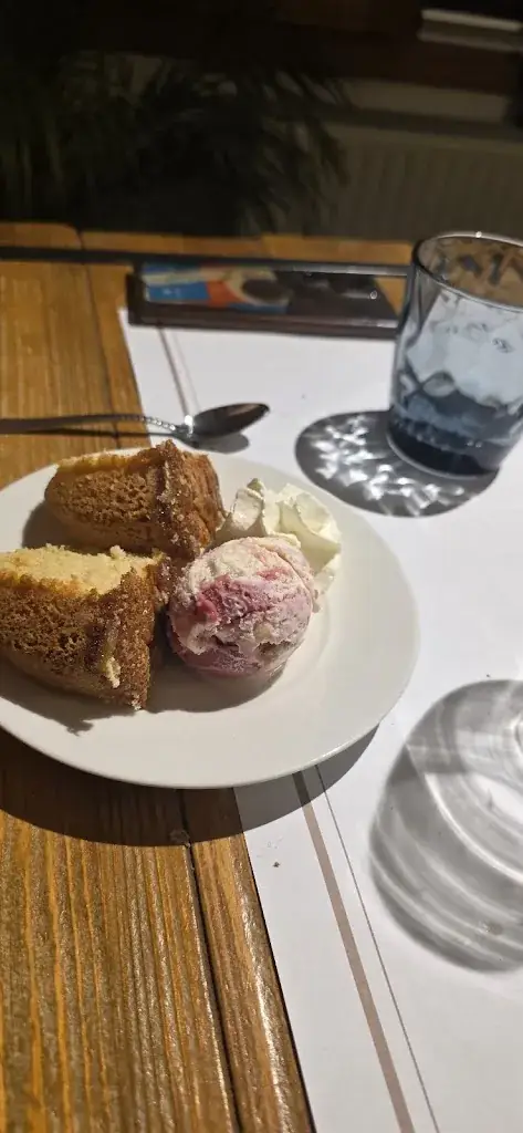 Ansiya C_Mont Bouillon_Magland_review