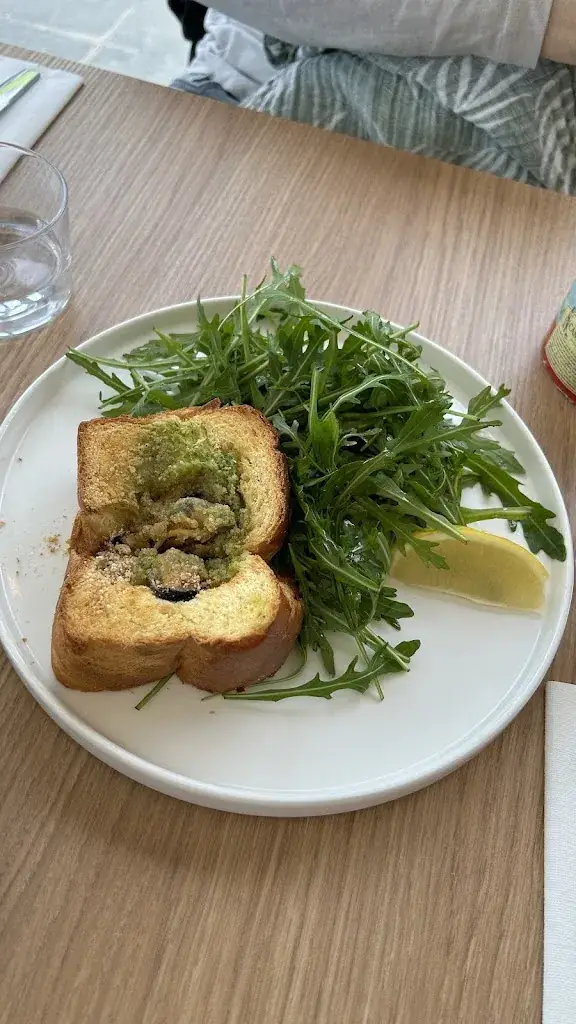 Jordan Oliver_SAVANA LGM_Grande-Motte_recensione