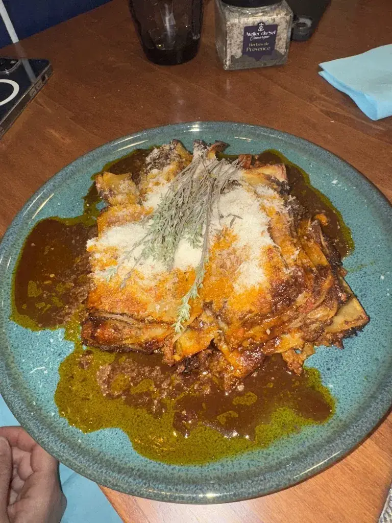 Marion Saint-Martin_Restaurant Le Poisson Bleu_Grande-Motte_review