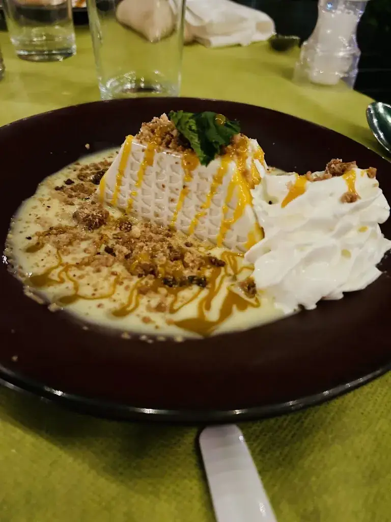 Mathilde LR_LE 140_Grande-Motte_review