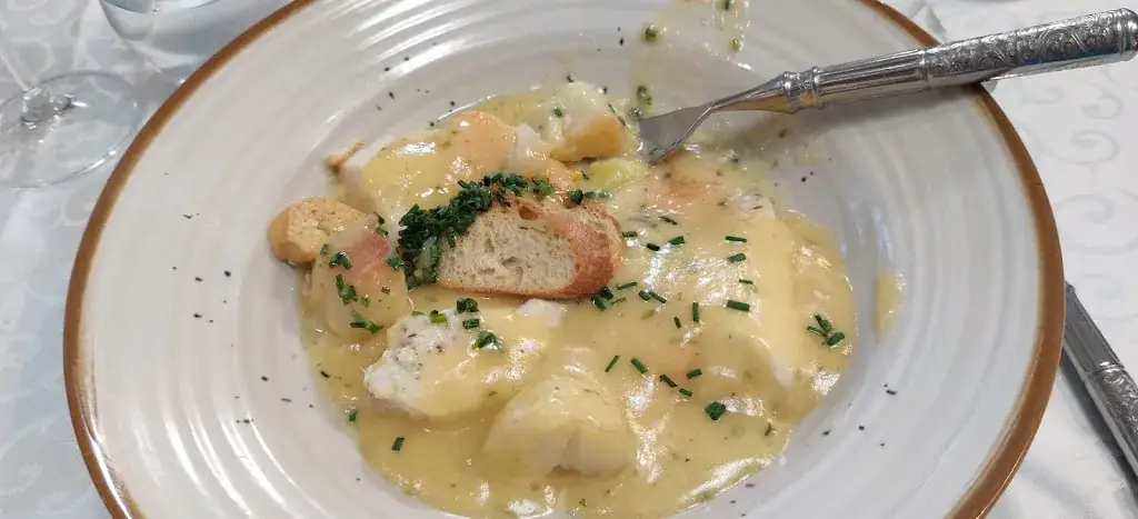 Brigitte Woolford_L'Ombrine_Grande-Motte_review