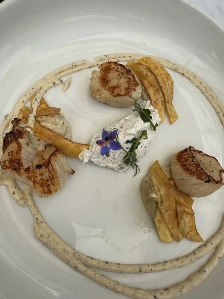 Olive De Sparte_Ponant Sur Berges_Grande-Motte_review